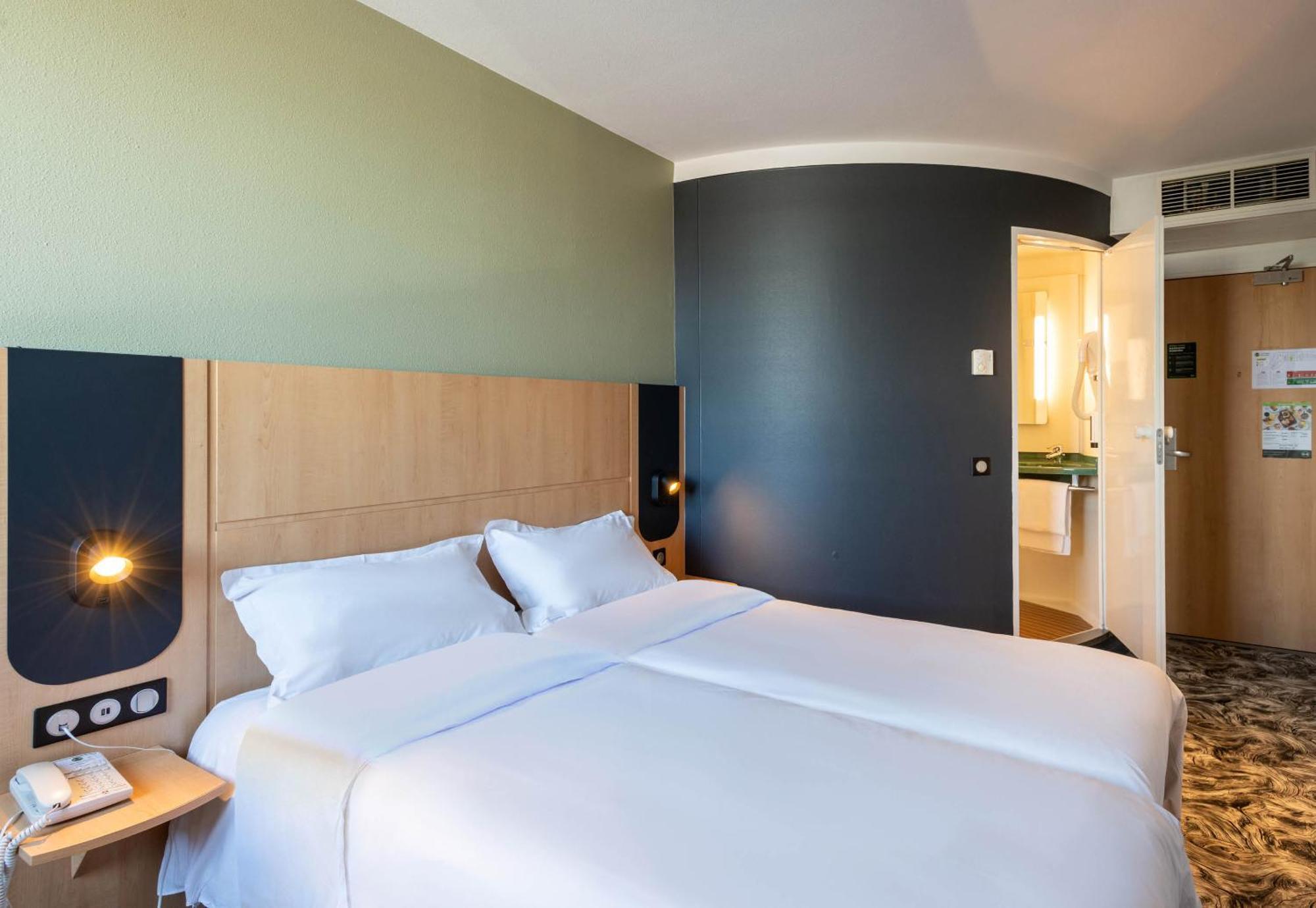 B&B Hôtel Calais Terminal Cité Europe 3 étoiles Coquelles Exterior foto