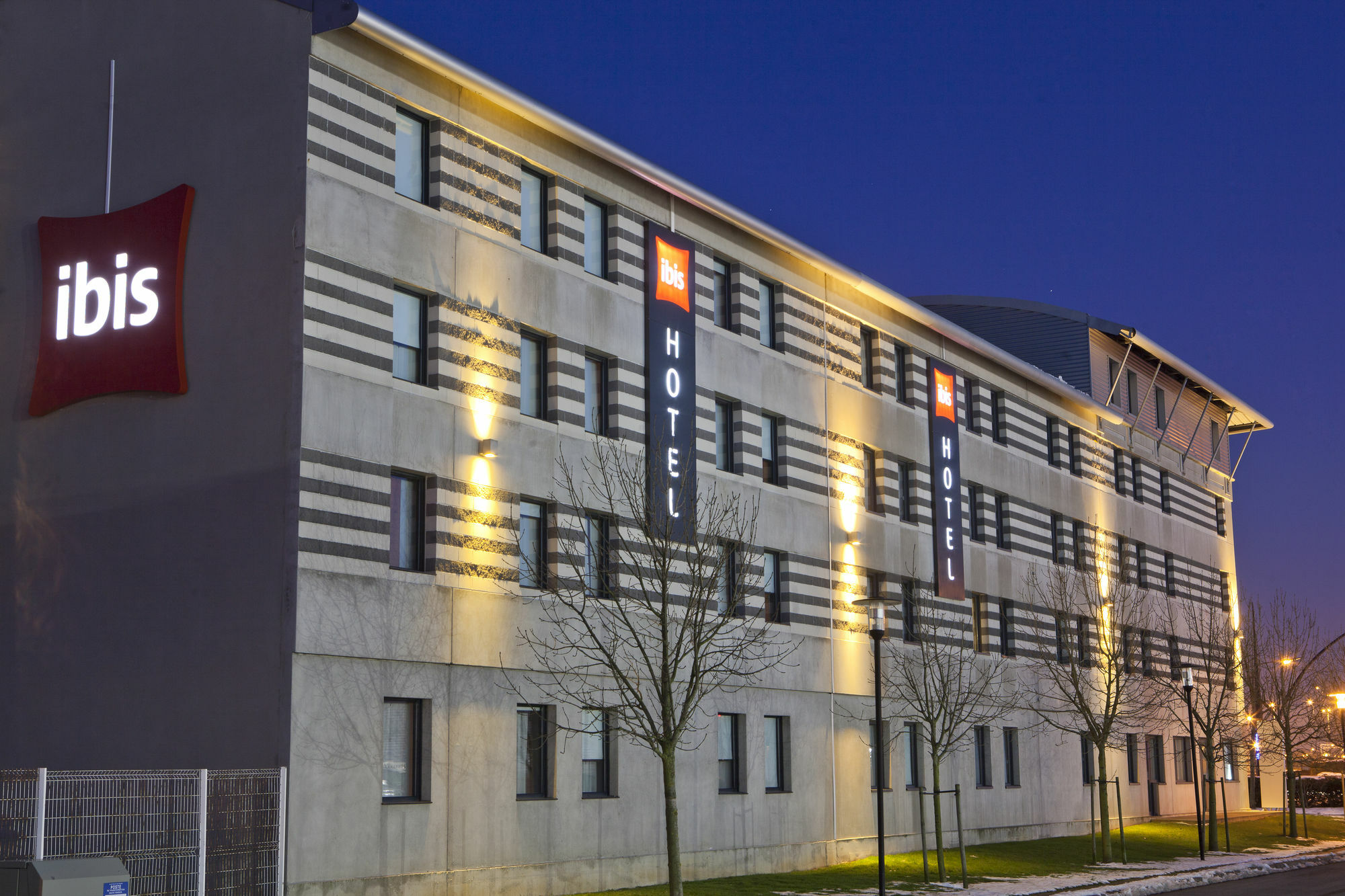 B&B Hôtel Calais Terminal Cité Europe 3 étoiles Coquelles Exterior foto